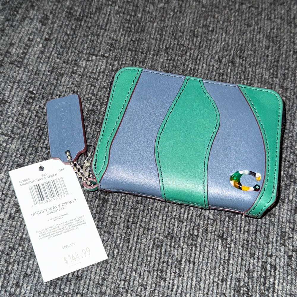 Coach Coachtopia Zip Around Wallet Wavy Stripe Leather Midnight Navy/Green NWT